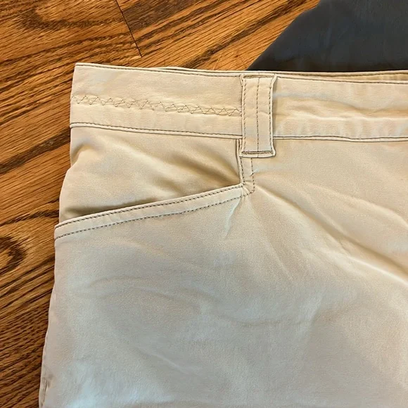 Eddie Bauer lot - 2 Travex travel skirts women’s size 12, gray and light tan - Picture 4 of 11